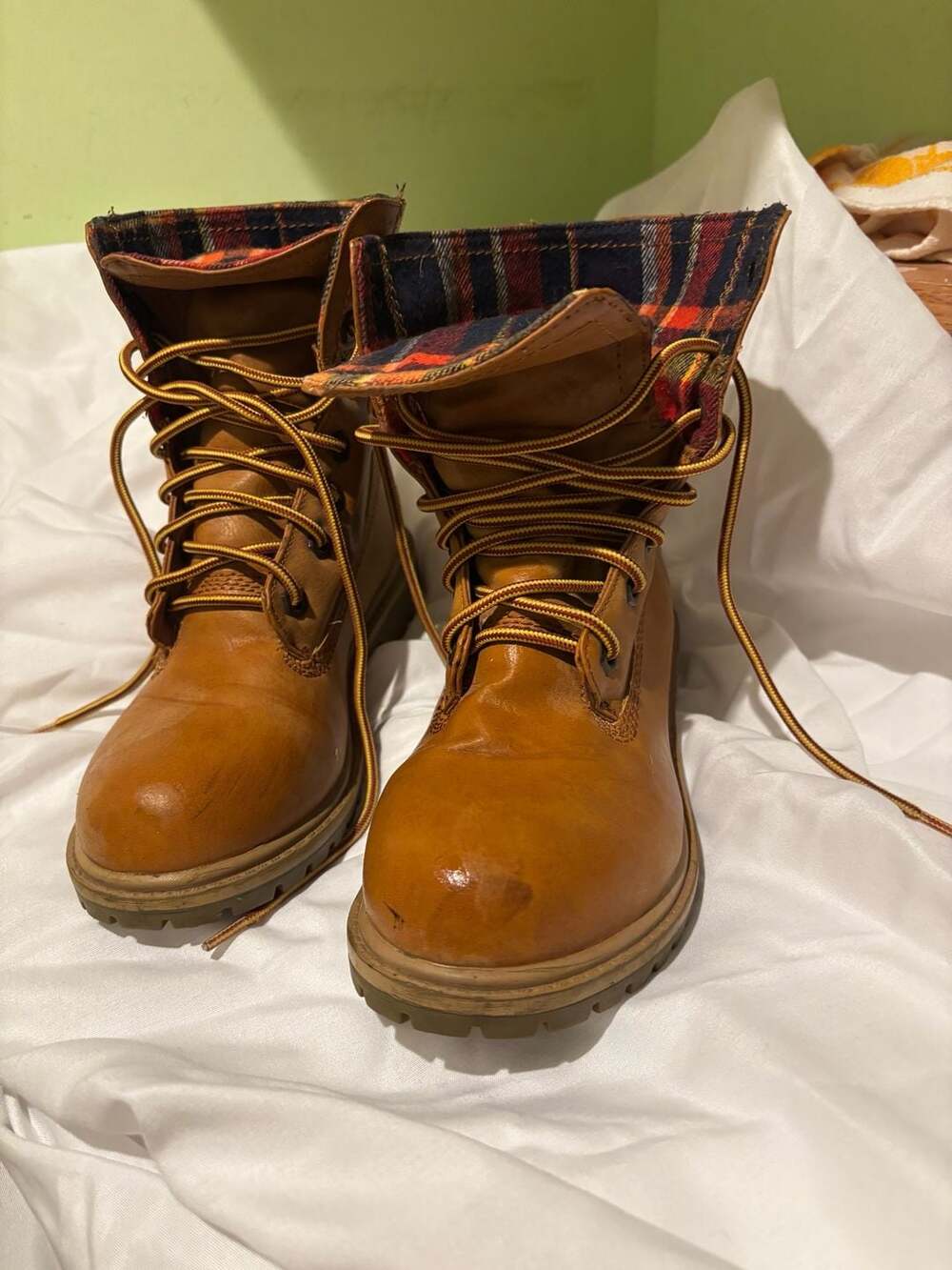 UNIONBAY Women's Sparky-U Wheat Leather Roll-Top Plaid Lined Boots,